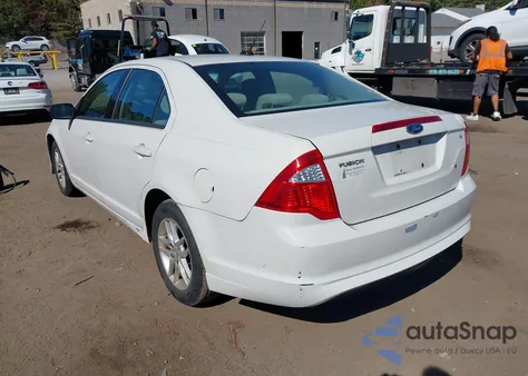2010 Ford Fusion S из США, поврежденный, VIN 3FAHP0GA5AR236941